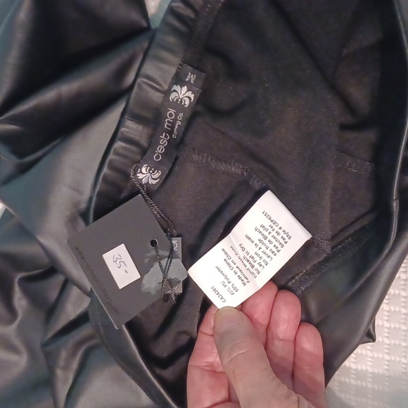 NEW! C'est Moi 'pleather' like pants 4991 - Picture 5 of 6